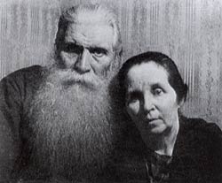 The last photo of his father and mother, Olga Vasilievna
