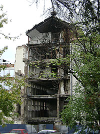 Разбомбленный телецентр в Белграде