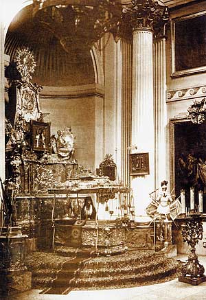 Рака с мощами святого Александра Невского. Фото XIX в.