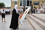 Святейший Патриарх Кирилл возложил венок к монументу Вечной славы в Днепропетровске