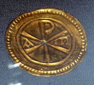 Золотая римская табличка, обнаруженная в Уотер-Ньютоне, Кембриджшир