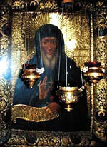 Икона преподобного Антония возле места его погребения в Ближних пещерах 