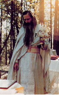 Father Seraphim at his last Paschal service in Platina.