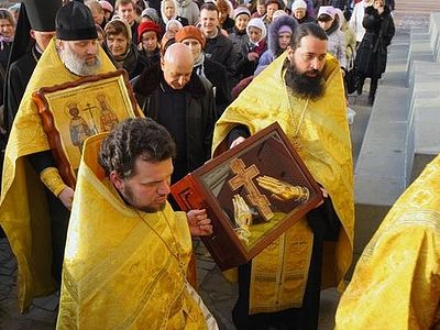 Cross procession in memory of 1700th anniversary of the edict of Milan to visit 51 towns of the Ukraine