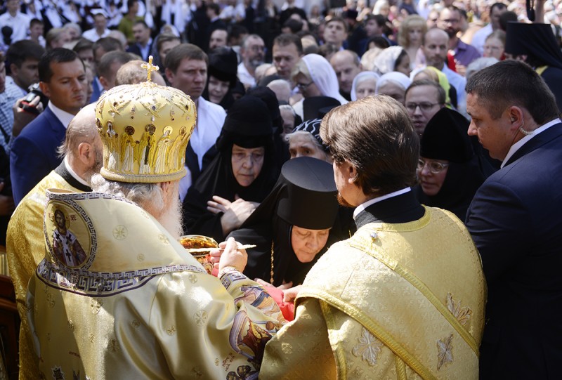 Причащение. Фото: Пресс-служба Патриарха Московского и всея Руси