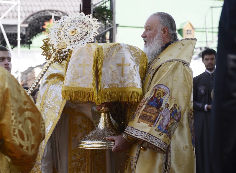 Вынос Даров. Фото: Пресс-служба Патриарха Московского и всея Руси