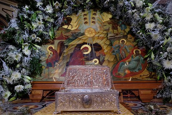 Дары волхвов в храме Христа Спасителя, Москва. Фото: Патриархия.Ru