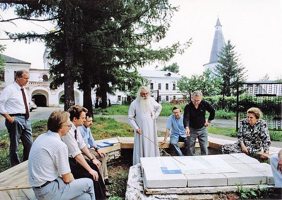 Обсуждение плана восстановления Иосифо-Волоцкого монастыря. Начало 1990-х гг.