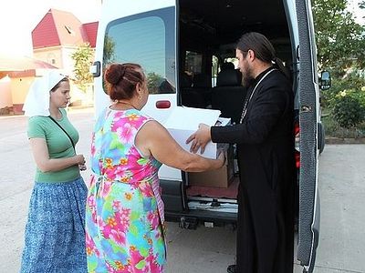 Muscovites Bring Aid to the Crimea for Ukrainian Refugees