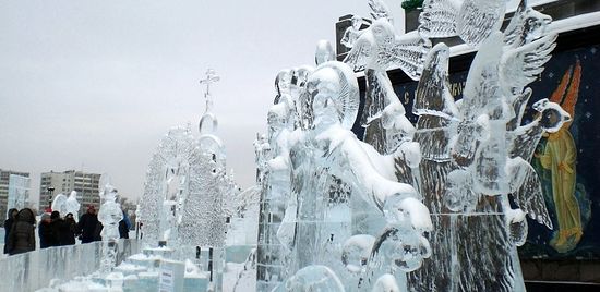 В Екатеринбурге открылась выставка ледовых скульптур
