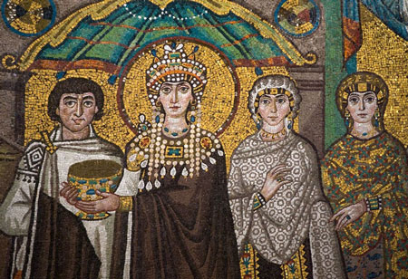 Императрица Феодора со свитой. Мозаика базилики Сан-Витале. VI век