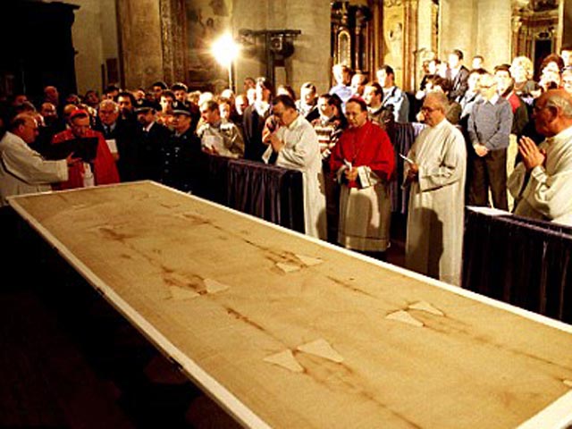 Более 500 тысяч христиан увидели Туринскую плащаницу за 10 дней