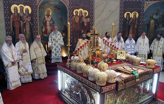 Архиерейский Собор Сербской Церкви призвал бывшего епископа Артемия к единству и миру