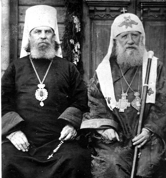 Metropolitan Peter of Krutitsa and Patriarch Tikhon.