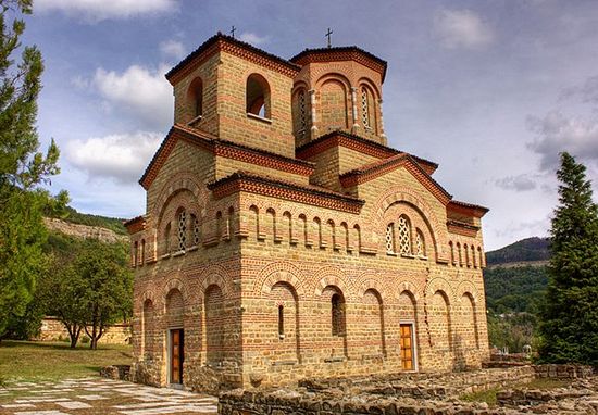 The St. Dimitar Solunski Church was restored in 1985 for the 800th anniversary of Asen and Petar’s Uprising that created the 2nd Bulgarian Empire. Photo: Veliko Tarnovo Municipality