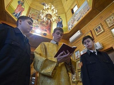 И не угаснет веры свет