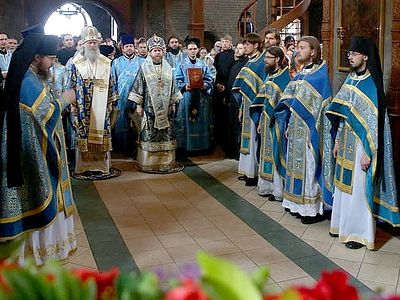 «На всю Россию – несколько десятков выпускников духовных учебных заведений. И каждый призван стать солью земли»