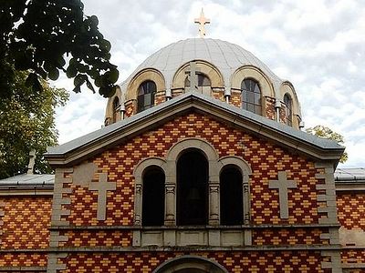 Трагом Руске цркве и споменика грофу Рајевском