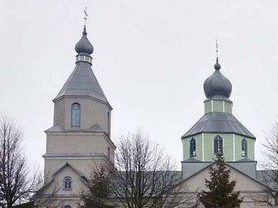 Schismatics and nationalists seize a church in western Ukraine