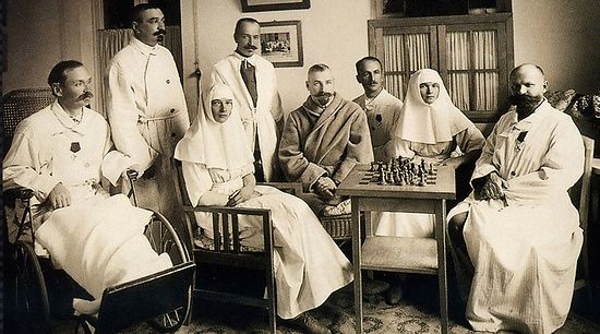 Members of the Romanov family serving in a hospital during World War I. Photo: Wikipedia