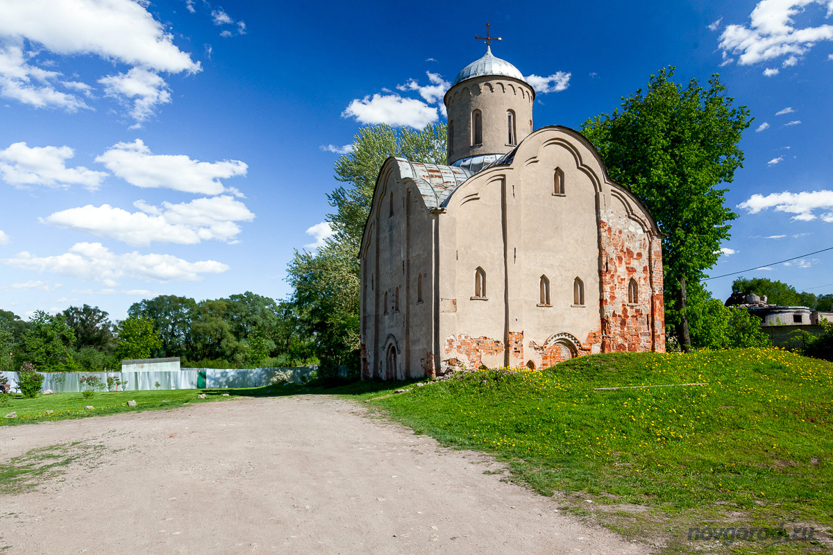 Средневековые новгородские храмы