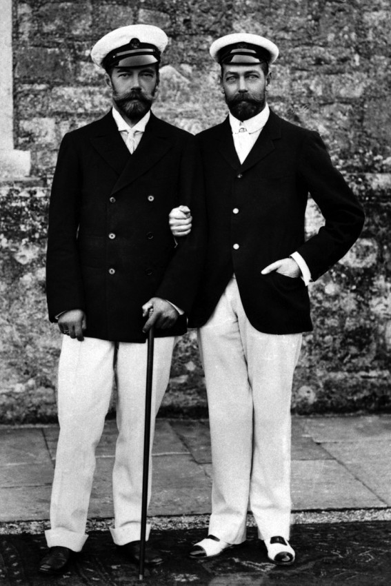Николай II и его двоюродный брат, принц Уэльский, будущий король Георг V. 1909 г.