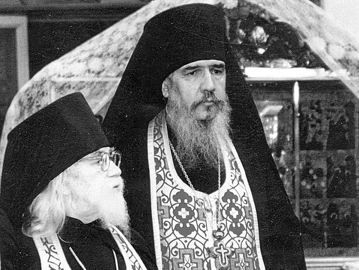 Архимандрит Иоанн (Крестьянкин) с архимандритом Антонием (Гулиашвили)