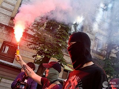 «Завтра радикалы придут к вам»: выстоит ли оплот православия в центре Киева