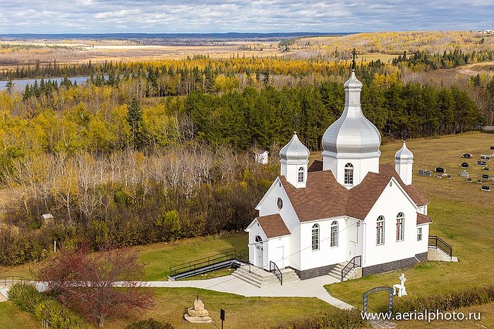 Православные храмы Альберты (Канада) с высоты птичьего полета