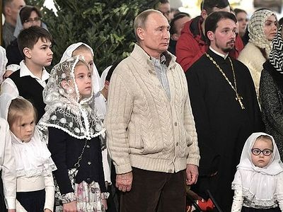 Поздравление Президента РФ Владимира Путина гражданам России по случаю Рождества Христова