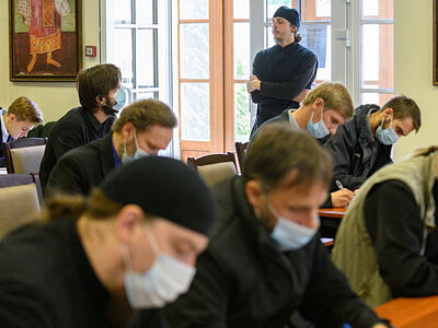 Прошли вступительные испытания на заочное отделение Санкт-Петербургской духовной академии с проживанием при Свято-Успенском Псково-Печерском монастыре