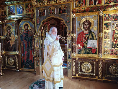 В Неделю 18-ю по Пятидесятнице Святейший Патриарх Кирилл совершил Литургию в Александро-Невском скиту