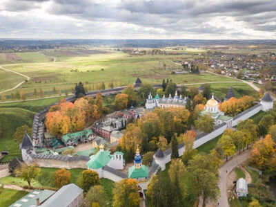 Псково-Печерский монастырь приглашает трудников на весенне-летний период