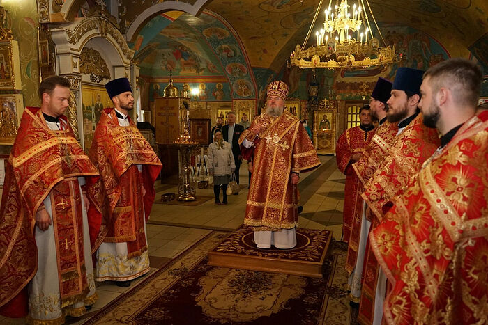 В Калужской митрополии впервые состоялось архиерейское богослужение с сурдопереводом