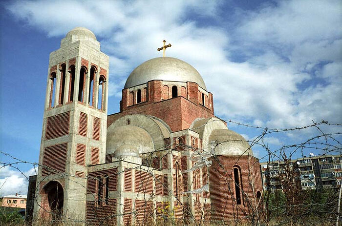 В сербском храме Христа Спасителя в Приштине совершена первая за 23 года литургия