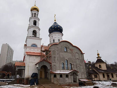 Сто новых храмов у Москвы уже есть