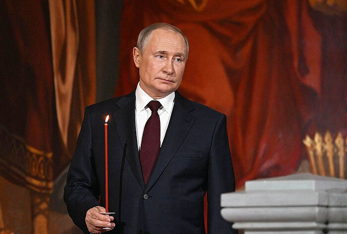 Владимир Путин поздравил верующих с Пасхой