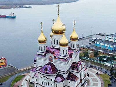 В Архангельске освящен Михаило-Архангельский кафедральный собор