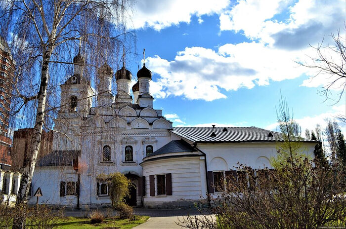 В собственность Церкви передано здание столичного храма свт. Николая в Голутвине
