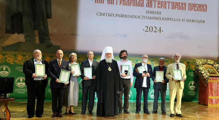 Лауреаты Патриаршей литературной премии и традиция семейного чтения