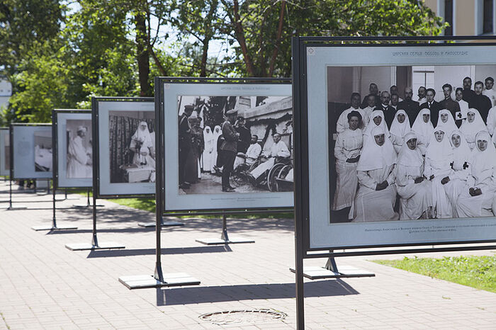 В Ярославле открылась выставка «Царская семья: любовь и милосердие»