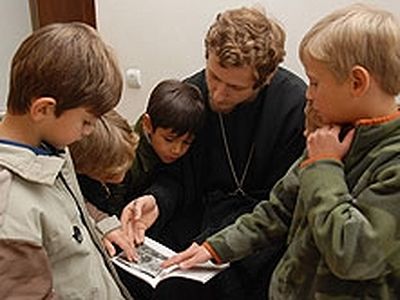 Язык Церкви для детей. <BR>Изучение церковнославянского — обогащение или проблема?