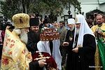 Многочисленные монашествующие и миряне приветствовали Святейшего Патриарха Кирилла в Киево-Печерской лавре