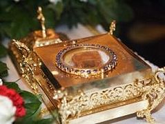 Relics of Great Martyr Catherine brought to Moscow, prayers throughout the night