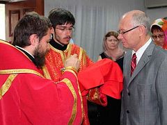 Metropolitan Hilarion celebrates Divine Liturgy at Russian Embassy in the capital of Jamaica