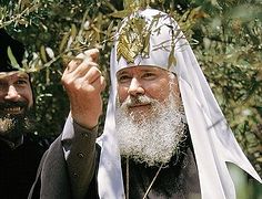 В годовщину со дня кончины Патриарха Алексия II митр. Арсений совершил панихиду в Елоховском соборе