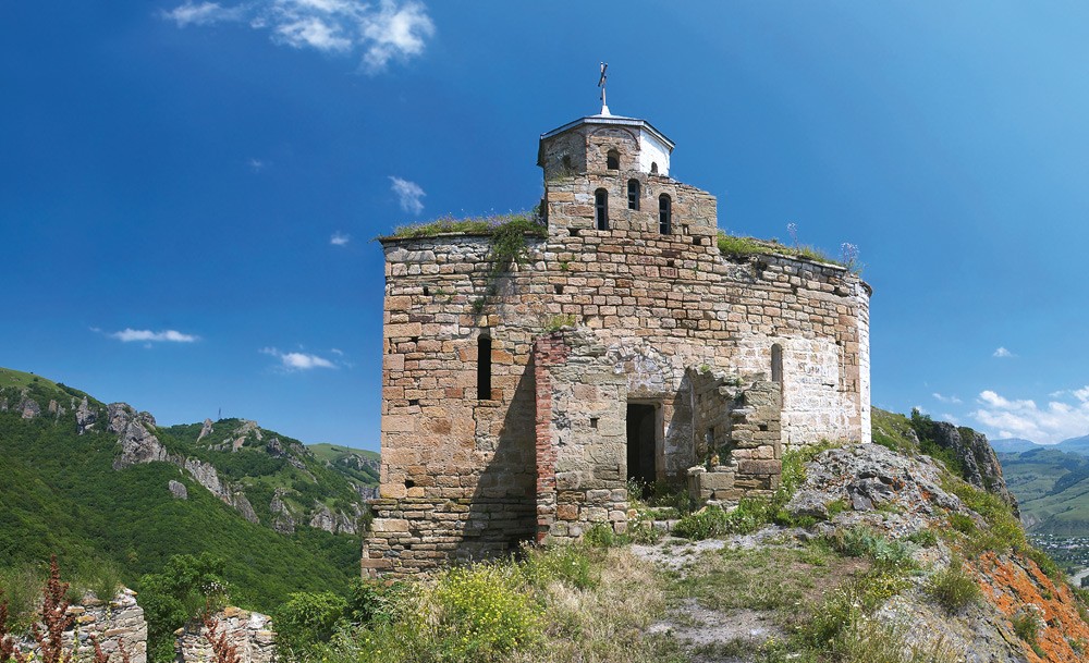 Храм святого великомученика и Победоносца Георгия, X век
