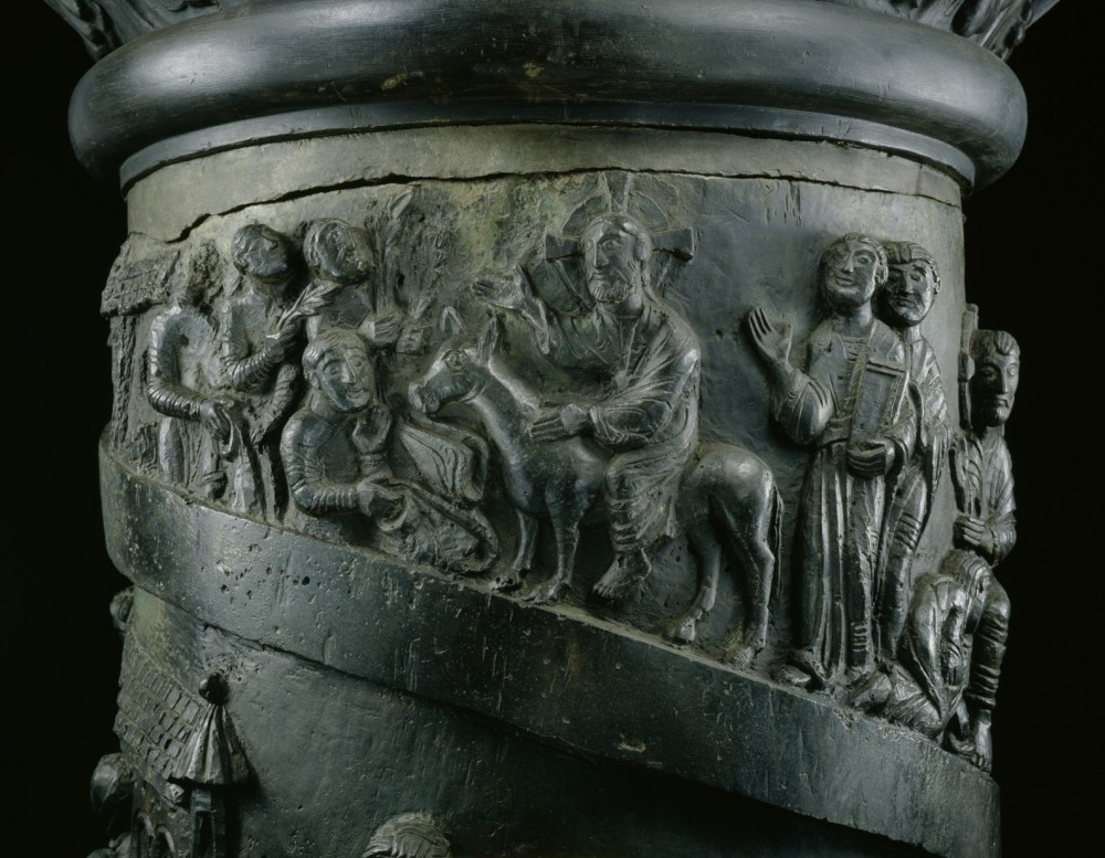 The Entry of the Lord into Jerusalem. Bronze column of St. Bernward from the St. Michael Church, Hildesheim. 10th c.