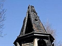 В Петрозаводске подожгли старинную Екатерининскую церковь