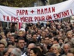 Hundreds of thousands rally against gay ‘marriage’ in France